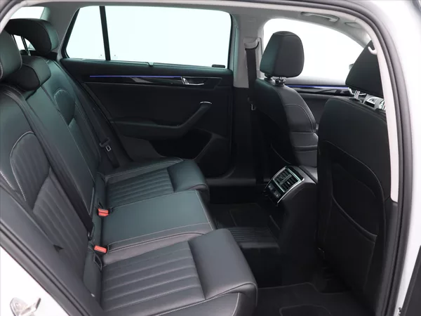 Škoda Superb 2,0 TDi 140kW 4x4 L&K DSG CZ - foto 13