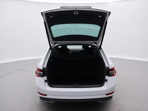 Škoda Superb 2,0 TDi 140kW 4x4 L&K DSG CZ - foto 9