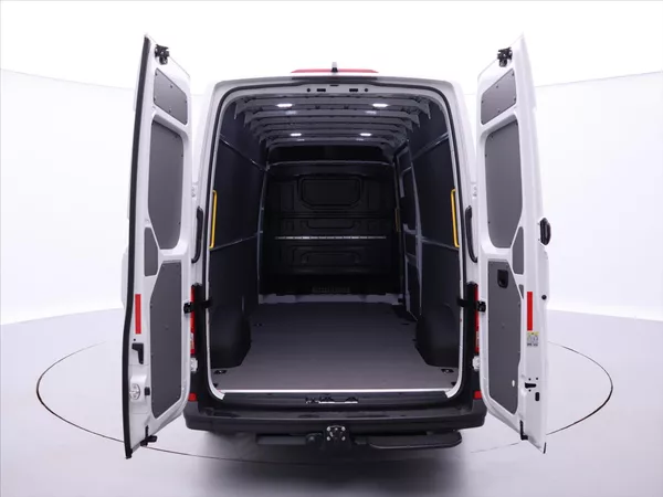 Volkswagen Crafter 2,0 TDI 35 Aut DR CZ DPH Tažné - foto 9