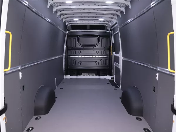 Volkswagen Crafter 2,0 TDI 35 Automat L5H2 Tažné - foto 10