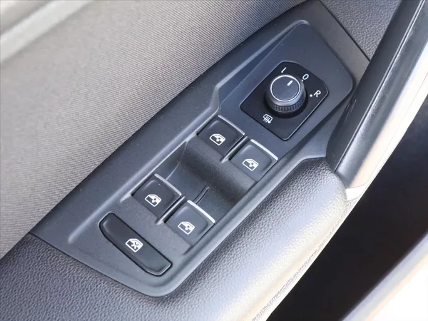 Volkswagen Tiguan 2,0 TDI 110kW DSG 4M Highline - foto 13