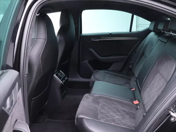 Škoda Superb 2,0 TDI DSG 4x4 Sportline DPH - foto 14