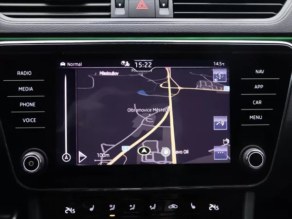 Škoda Superb 2,0 TDI DSG 4x4 Sportline DPH - foto 23
