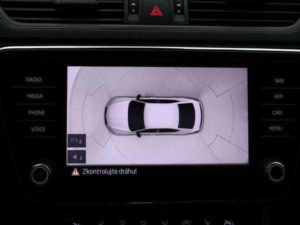 Škoda Superb 2,0 TDI DSG 4x4 Sportline DPH - foto 25