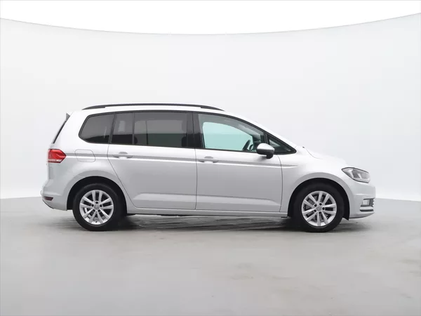 Volkswagen Touran 1,6 TDI 81KW DSG 7-Míst - foto 8