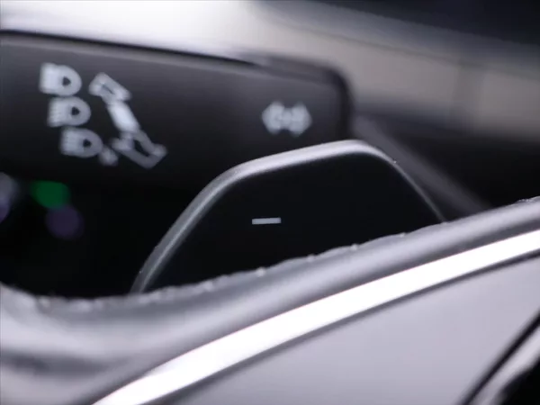 Škoda Superb 2,0 TDI 110kW L&K DSG DPH CZ - foto 15