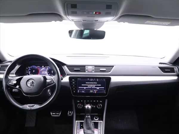 Škoda Superb 2,0 TDI 110kW L&K DSG DPH CZ - foto 23