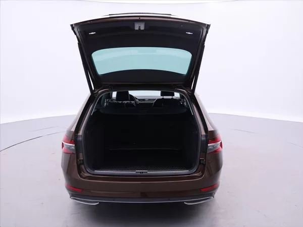 Škoda Superb 2,0 TDI 110kW L&K DSG DPH CZ - foto 9