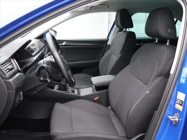 Škoda Superb 2,0 TDI Virtual Matrix Webasto - foto 11