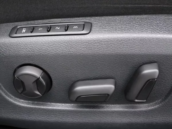 Škoda Superb 2,0 TDI Virtual Matrix Webasto - foto 16