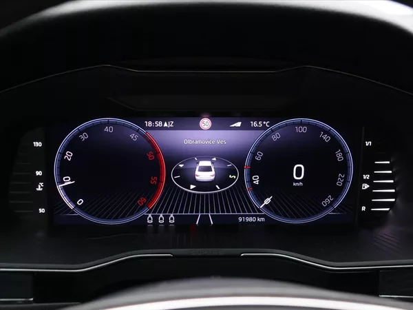 Škoda Superb 2,0 TDI Virtual Matrix Webasto - foto 18