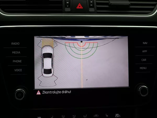 Škoda Superb 2,0 TDI Virtual Matrix Webasto - foto 23