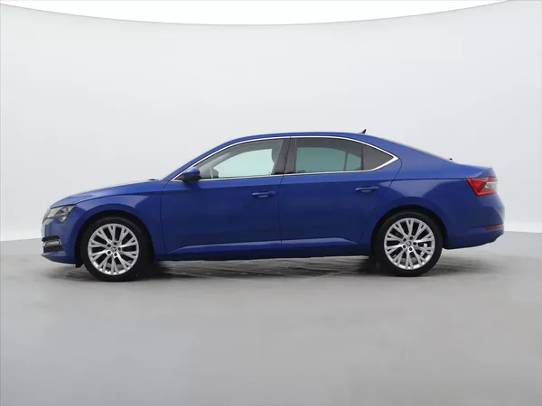 Škoda Superb 2,0 TDI Virtual Matrix Webasto - foto 4