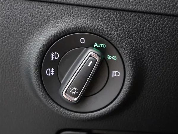 Škoda Superb 2,0 TDI 140kW 4x4 DSG L&K DPH - foto 17