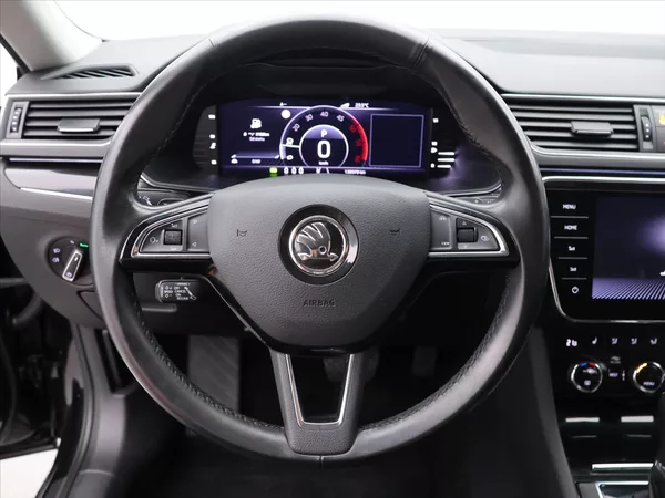 Škoda Superb 2,0 TDI 140kW 4x4 DSG L&K DPH - foto 18