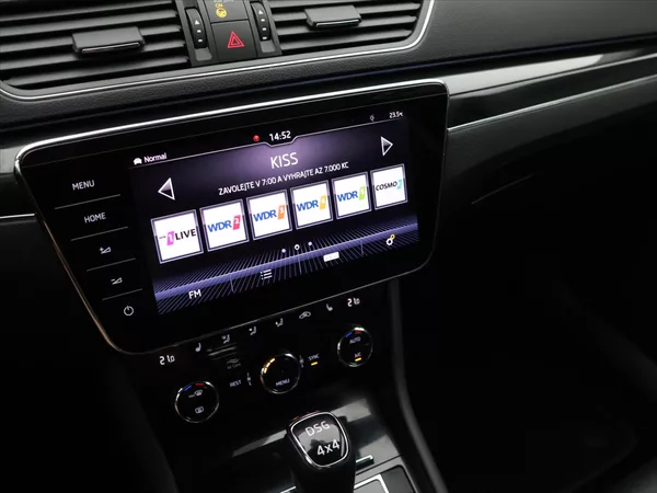 Škoda Superb 2,0 TDI 140kW 4x4 DSG L&K DPH - foto 23