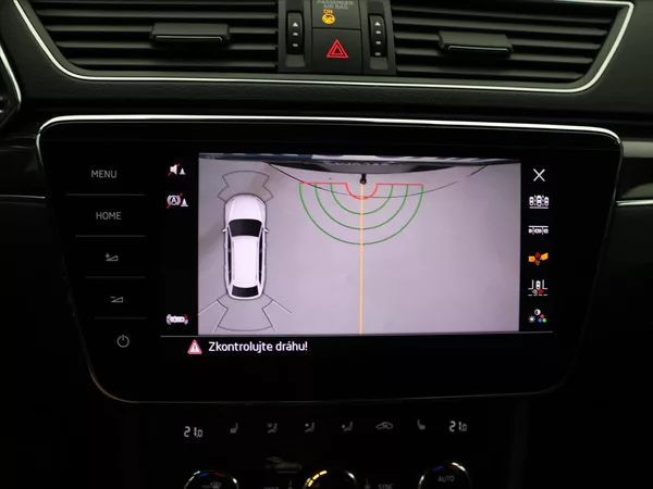 Škoda Superb 2,0 TDI 140kW 4x4 DSG L&K DPH - foto 26