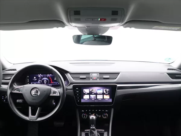 Škoda Superb 2,0 TDI 140kW 4x4 DSG L&K DPH - foto 29