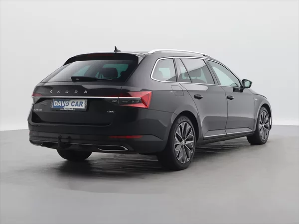 Škoda Superb 2,0 TDI 140kW 4x4 DSG L&K DPH - foto 7