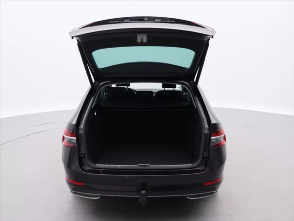 Škoda Superb 2,0 TDI 140kW 4x4 DSG L&K DPH - foto 9