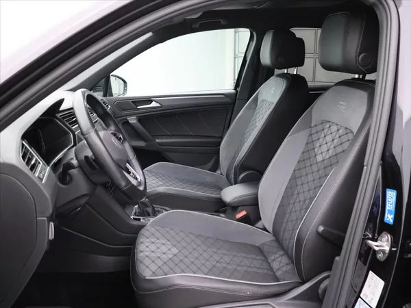 Volkswagen Tiguan 1,4 TSI PHEV 180kW R-Line CZ D - foto 12