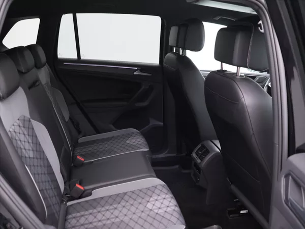 Volkswagen Tiguan 1,4 TSI PHEV 180kW R-Line CZ D - foto 14