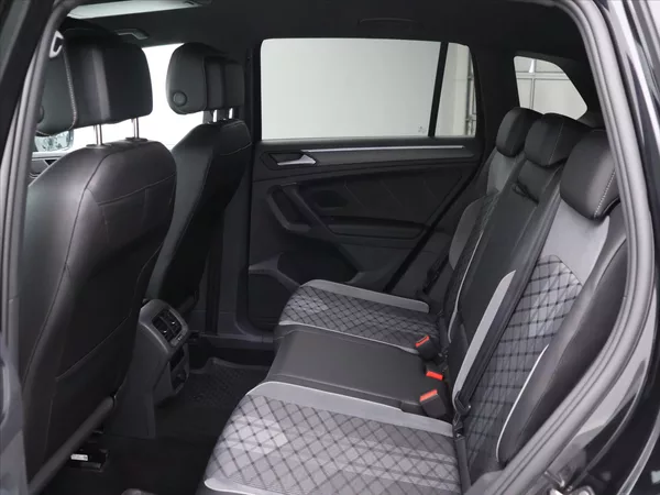 Volkswagen Tiguan 1,4 TSI PHEV 180kW R-Line CZ D - foto 15