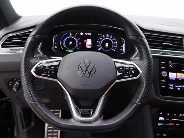 Volkswagen Tiguan 1,4 TSI PHEV 180kW R-Line CZ D - foto 18