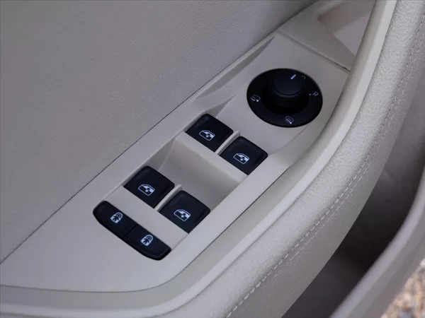 Škoda Superb 2,0 TDI 147kW Style 4x4 Kůže - foto 15