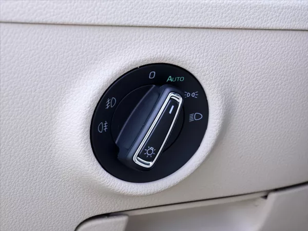 Škoda Superb 2,0 TDI 147kW Style 4x4 Kůže - foto 16
