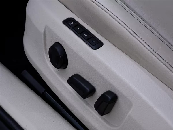 Škoda Superb 2,0 TDI 147kW Style 4x4 Kůže - foto 17