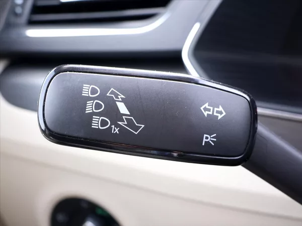 Škoda Superb 2,0 TDI 147kW Style 4x4 Kůže - foto 21