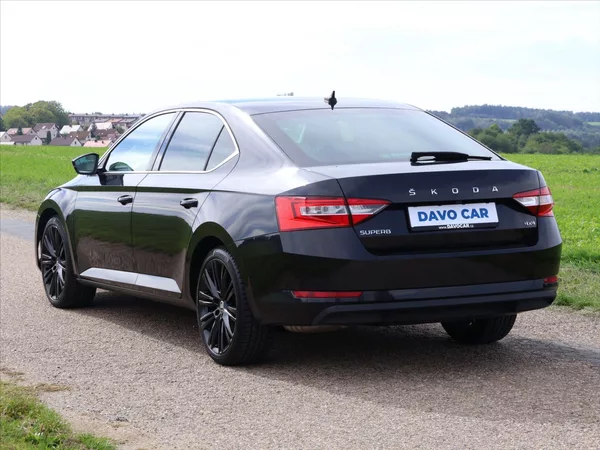 Škoda Superb 2,0 TDI 147kW Style 4x4 Kůže - foto 5
