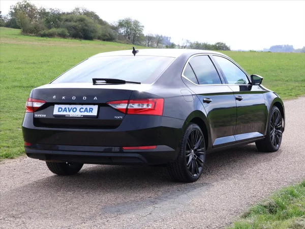 Škoda Superb 2,0 TDI 147kW Style 4x4 Kůže - foto 7