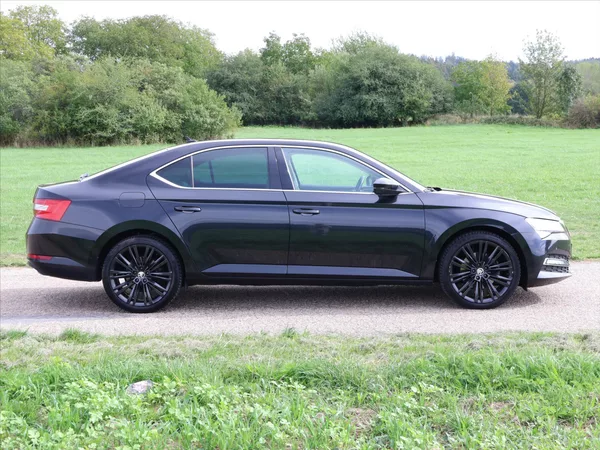 Škoda Superb 2,0 TDI 147kW Style 4x4 Kůže - foto 8