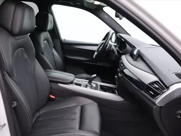 BMW X5 3,0 30d 190 kW CZ DPH xDrive - foto 12