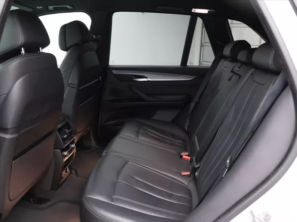 BMW X5 3,0 30d 190 kW CZ DPH xDrive - foto 14