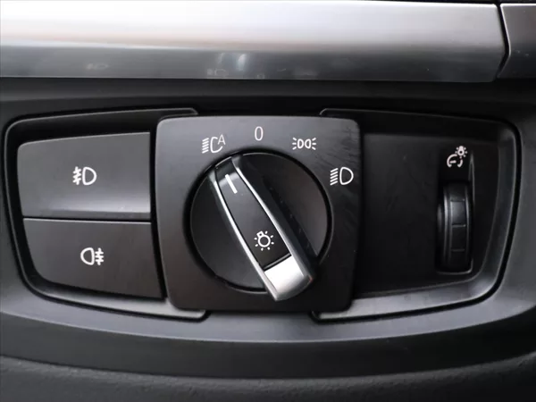 BMW X5 3,0 30d 190 kW CZ DPH xDrive - foto 17
