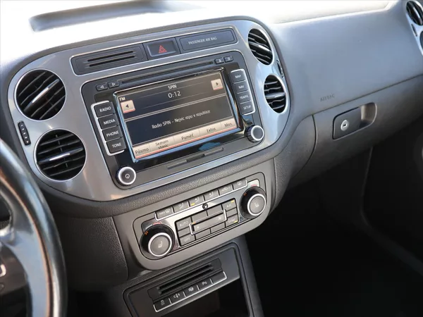 Volkswagen Tiguan 2,0 TSI DSG 4x4 Sport&Style - foto 17
