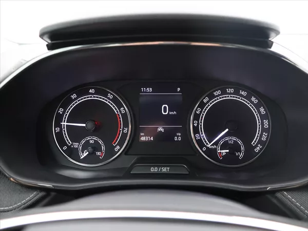 Škoda Fabia 1,5 TSI 110kW DSG Style 1.Maj - foto 15