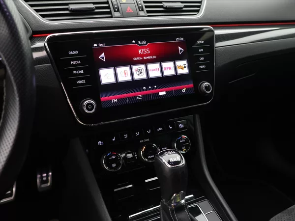Škoda Superb 2.0 TSI 206kW DSG Sportline - foto 17