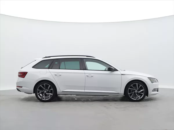 Škoda Superb 2.0 TSI 206kW DSG Sportline - foto 8