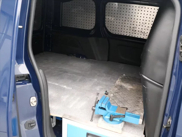Peugeot Partner 1,5 HDI 75 kW Klima DPH CZ 1.M - foto 13