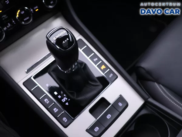 Škoda Superb 2,0 TDI 147kW 4x4 L&K DSG DPH - foto 25