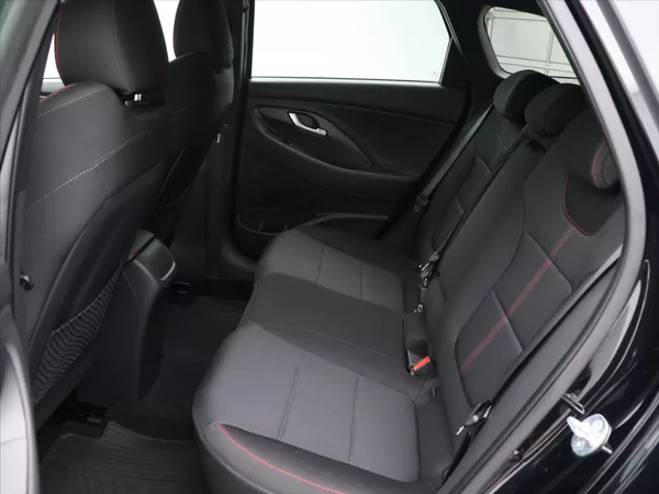 Hyundai i30 1,5 T-GDI 117kW N-Line DPH CZ - foto 14