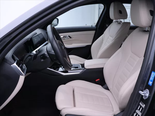 BMW Řada 3 2,0 320d 140kW XDrive Aut. DPH - foto 10