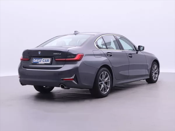 BMW Řada 3 2,0 320d 140kW XDrive Aut. DPH - foto 7