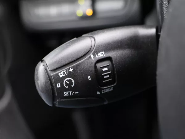 Peugeot 208 1,2 PT 60kW Klima CZ LPG - foto 15