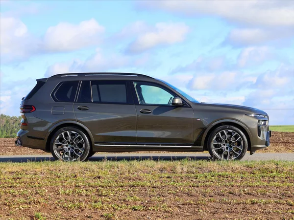 BMW X7 3,0 40d 250kW Xdrive M-Paket D - foto 8
