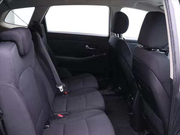 Kia Carens 1,7 CRDi 85kW CZ Comfort 2.Maj - foto 12
